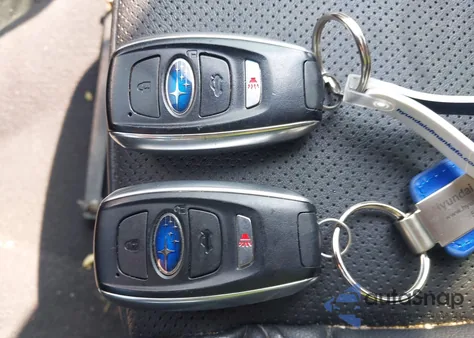 2016 Subaru Outback 3.6R Limited z USA, uszkodzony, nr VIN 4S4BSENC8G3332579